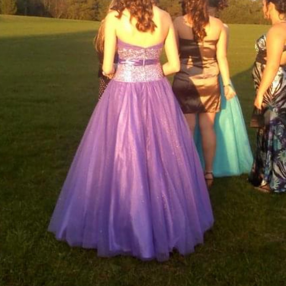 Prom Dress - Picture 7 of 9